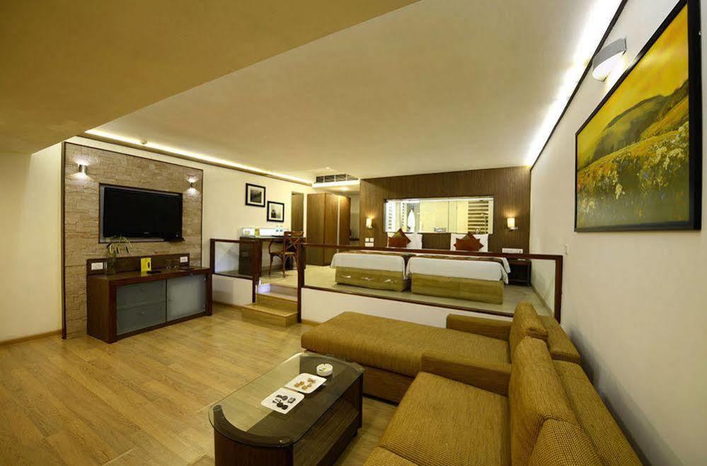 The Dukes Retreat Khandala Лонавала Экстерьер фото